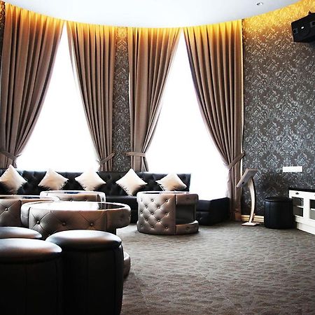 Hotel Casa Bianca Keluang Zewnętrze zdjęcie