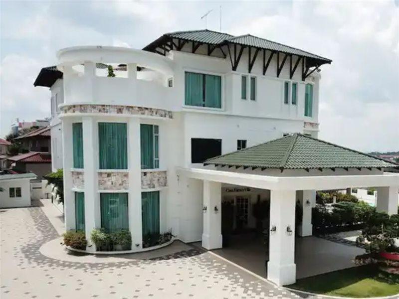 Hotel Casa Bianca Keluang Zewnętrze zdjęcie