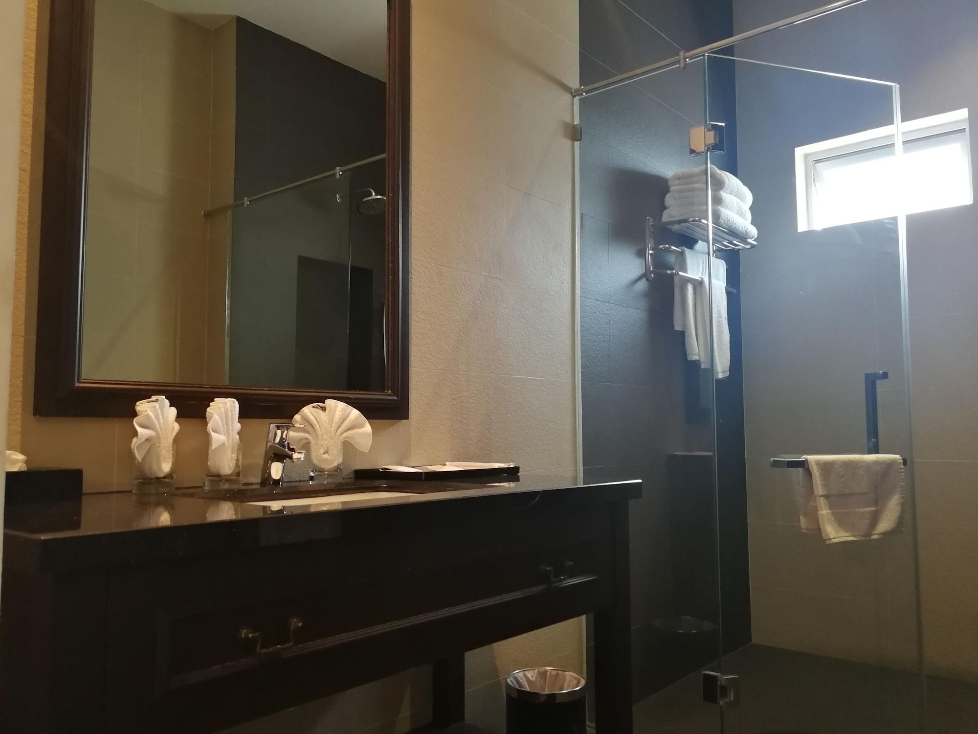 Hotel Casa Bianca Keluang Zewnętrze zdjęcie