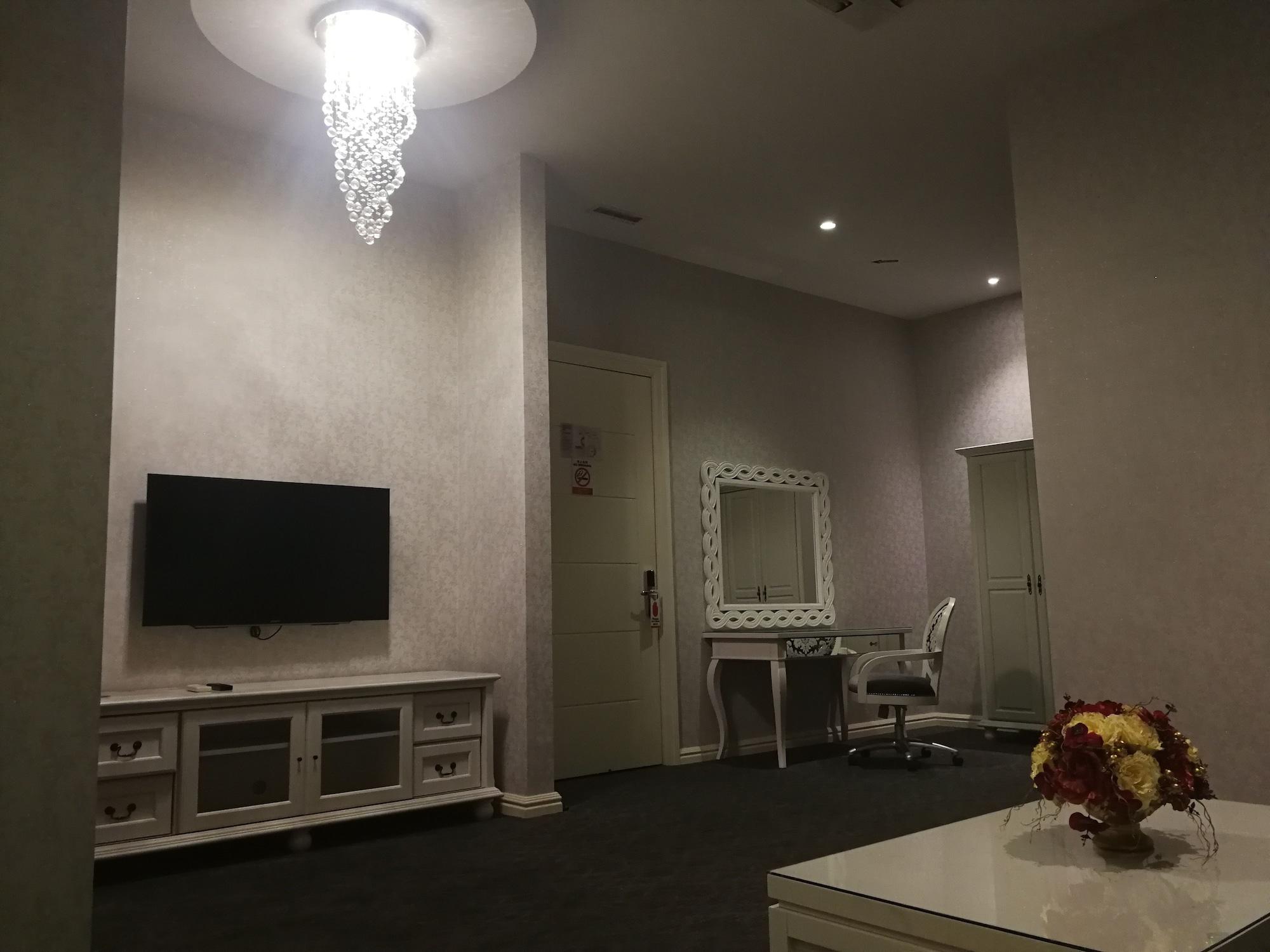 Hotel Casa Bianca Keluang Zewnętrze zdjęcie