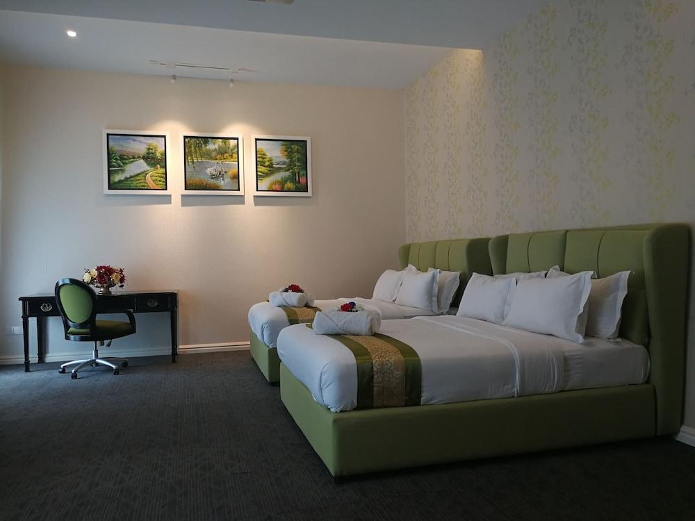 Hotel Casa Bianca Keluang Zewnętrze zdjęcie