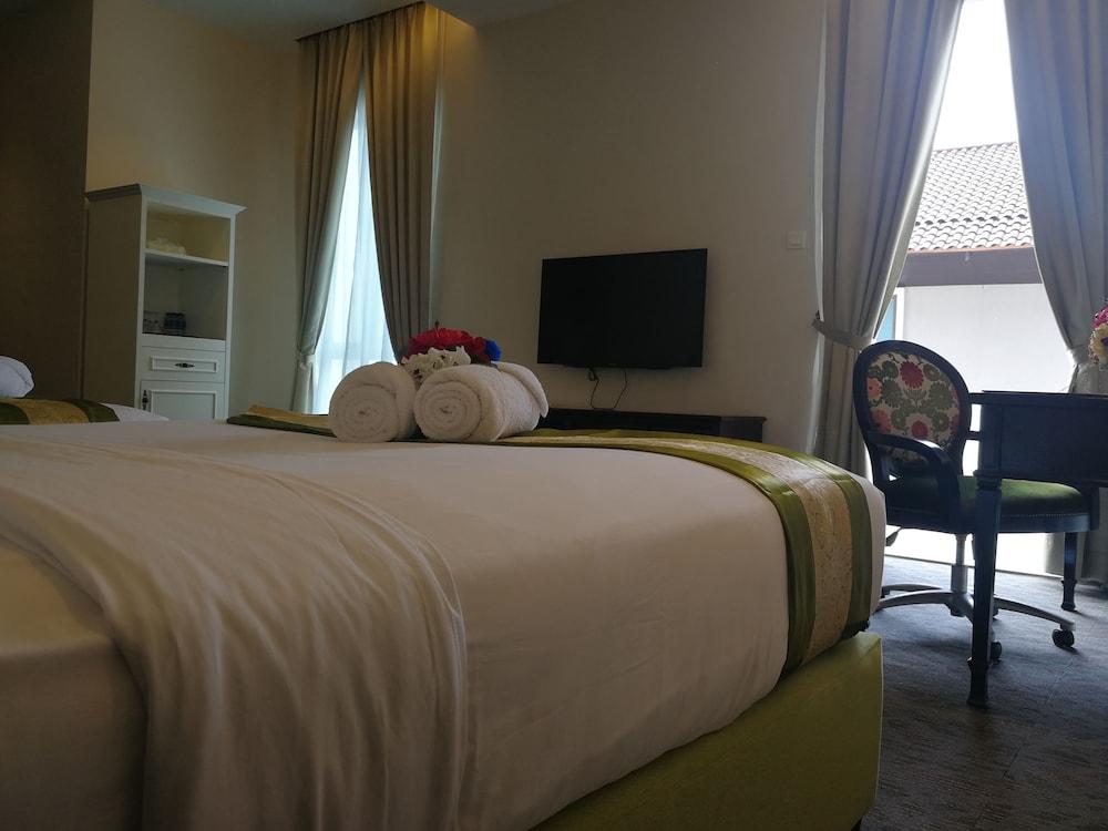 Hotel Casa Bianca Keluang Zewnętrze zdjęcie