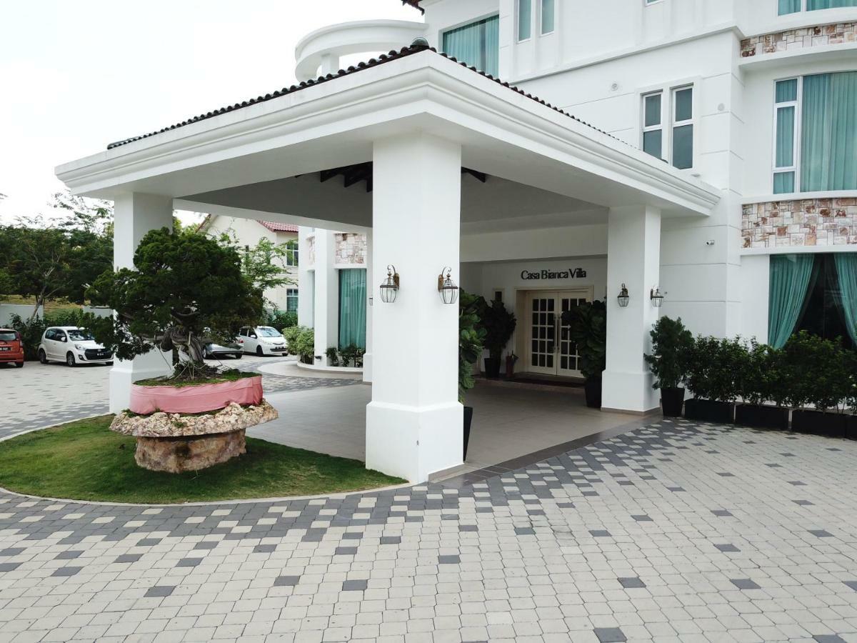Hotel Casa Bianca Keluang Zewnętrze zdjęcie