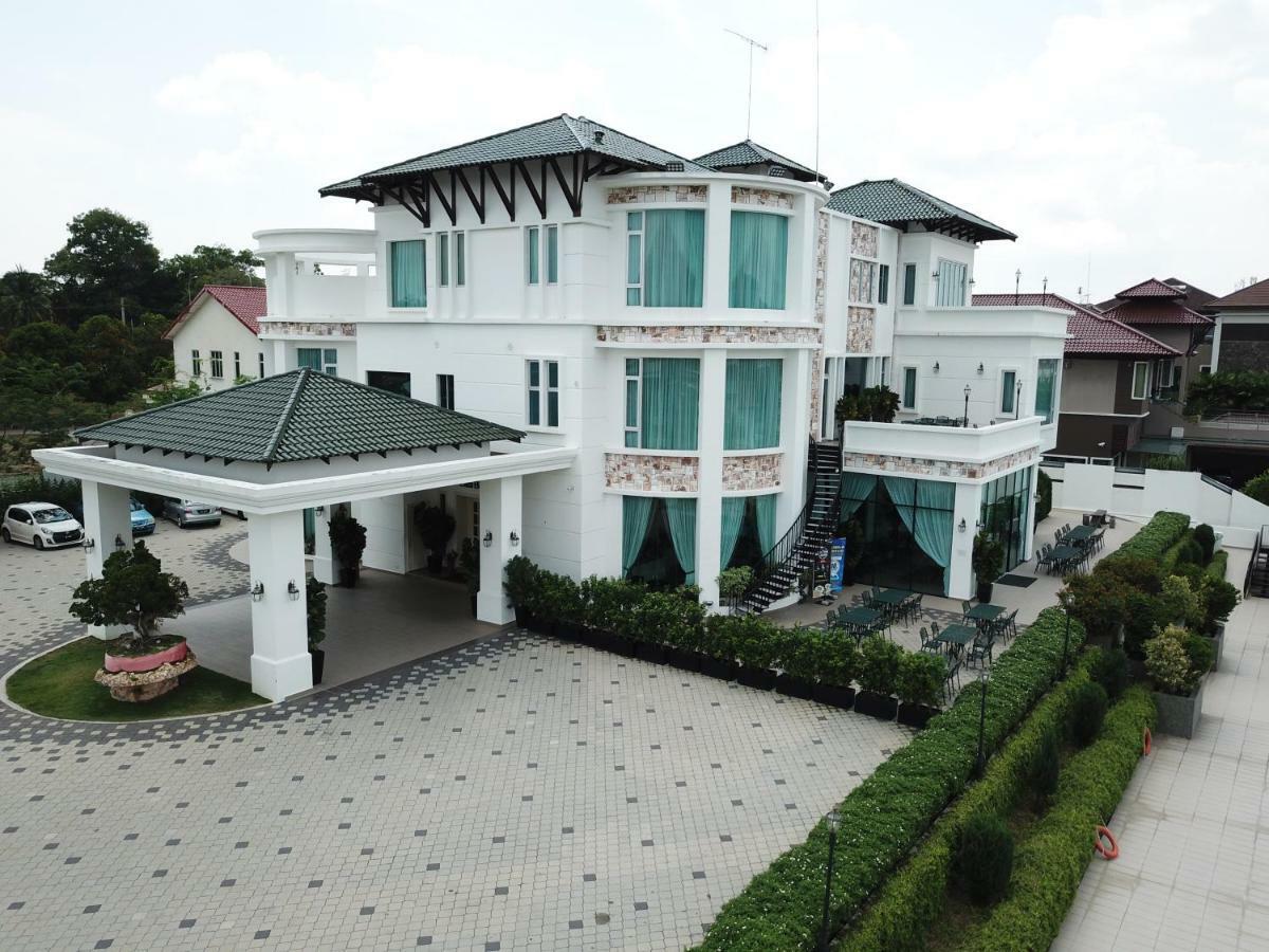Hotel Casa Bianca Keluang Zewnętrze zdjęcie