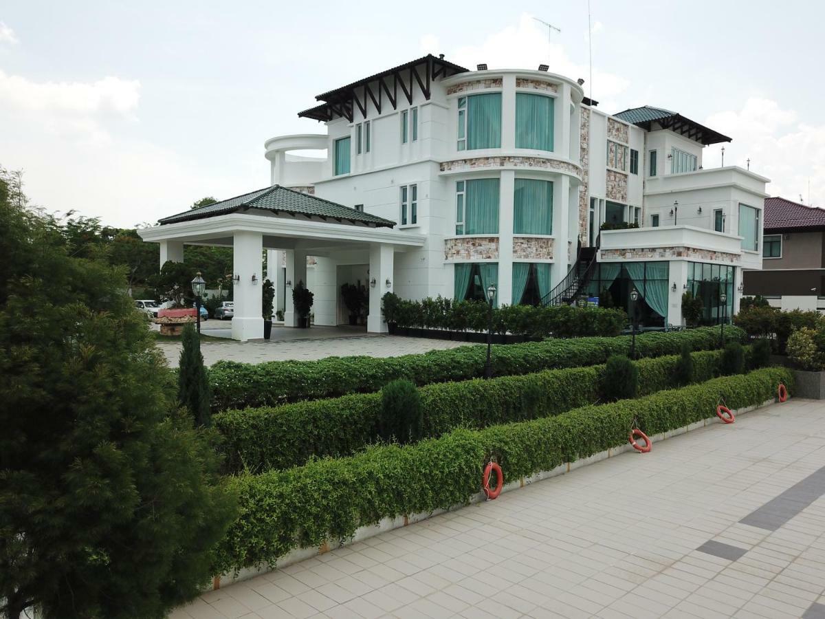 Hotel Casa Bianca Keluang Zewnętrze zdjęcie