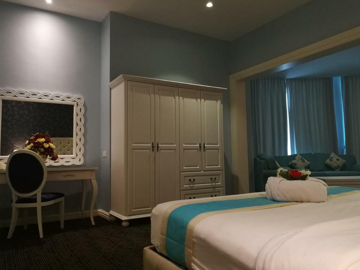 Hotel Casa Bianca Keluang Zewnętrze zdjęcie
